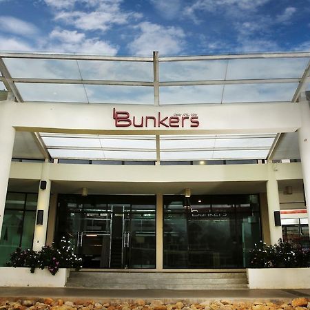 Hostel BB Bunkers Santubong Exterior foto