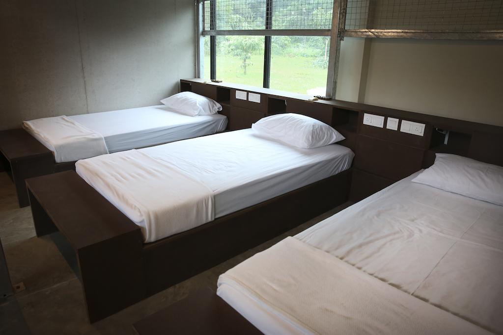 Hostel BB Bunkers Santubong Exterior foto